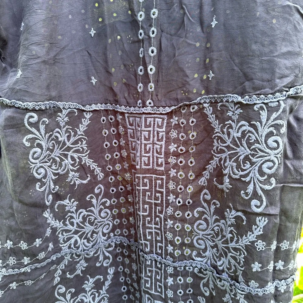 Johnny Was Embroidered Blouse - Picture 3 of 6